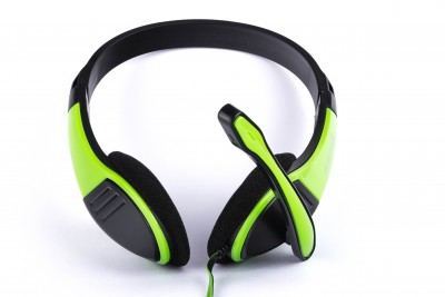 AUDIFONOS CON MICROFONO NA-589VE